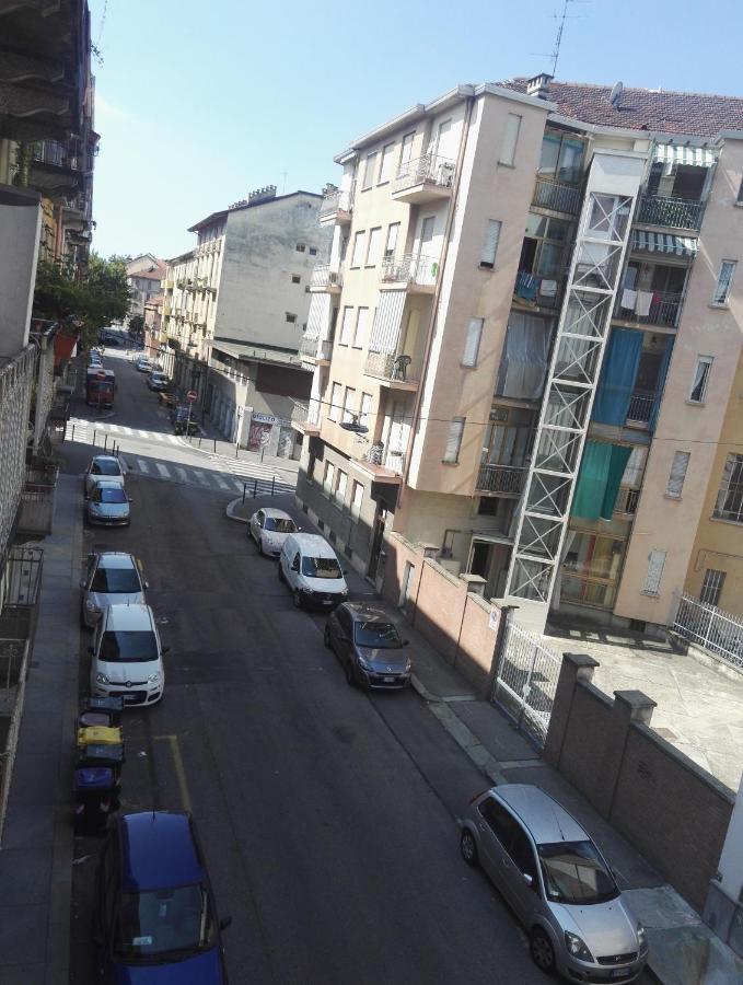 Cinecasa Di Andrea E Cristina Apartment Turin Bagian luar foto