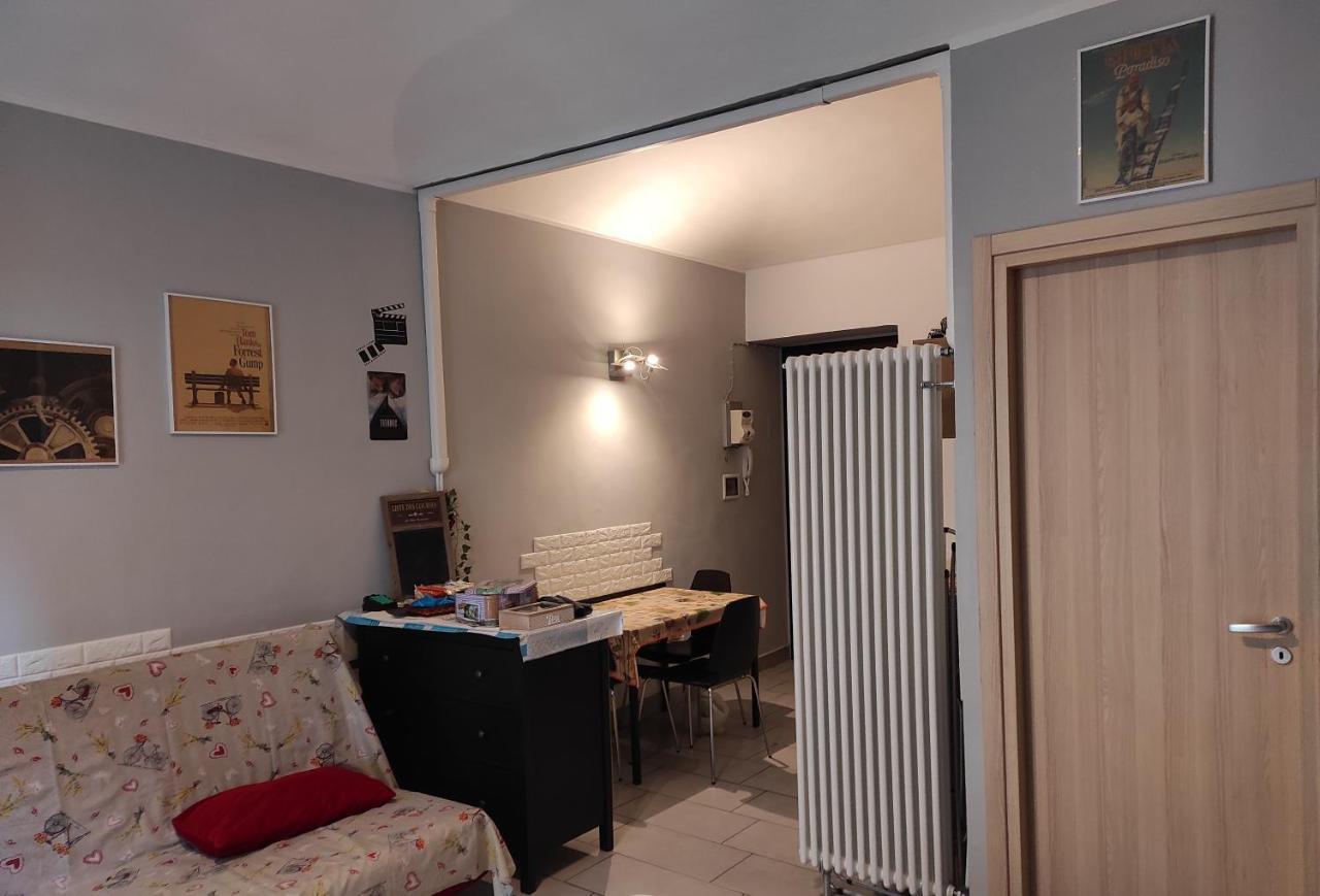 Cinecasa Di Andrea E Cristina Apartment Turin Bagian luar foto