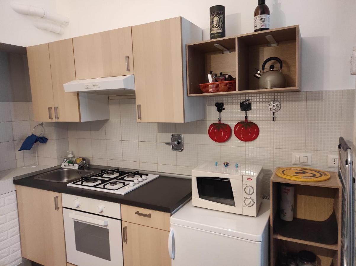 Cinecasa Di Andrea E Cristina Apartment Turin Bagian luar foto